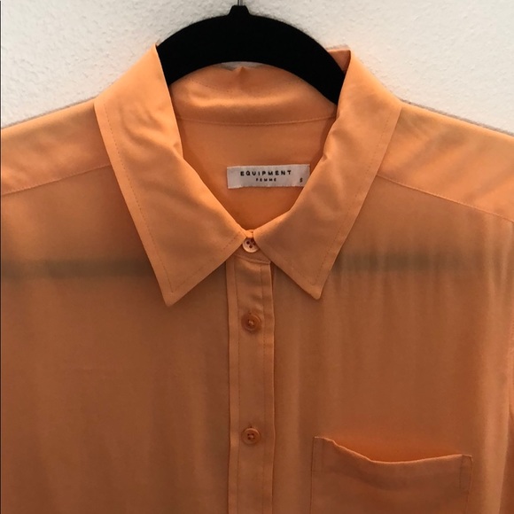 Equipment Signature Silk Blouse Peach Orange - Picture 2 of 4